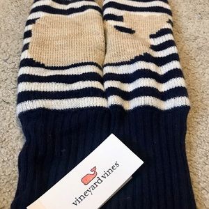 Vineyard Vines Accessories - Vineyard Vines hat and mittens set Vineyard Vines Accessories - Vineyard Vines hat and mittens set